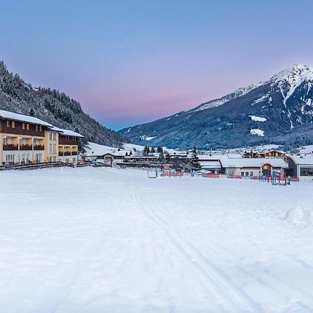 Apparthotel AlpenChalet Neukirchen am Großvenediger Buitenkant foto