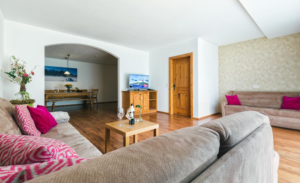 Apparthotel AlpenChalet Neukirchen am Großvenediger Buitenkant foto
