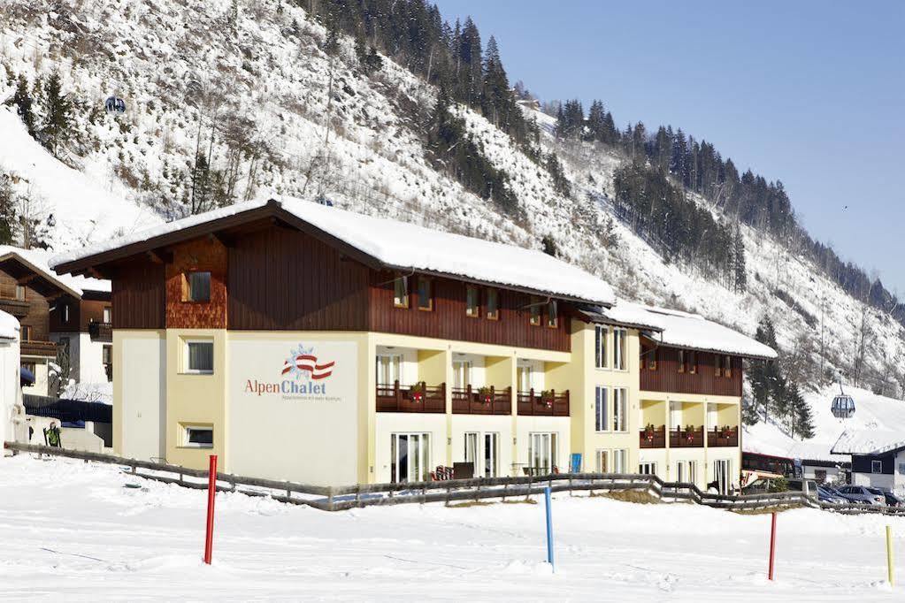 Apparthotel AlpenChalet Neukirchen am Großvenediger Buitenkant foto